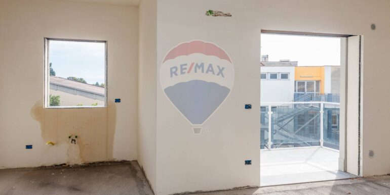 20250125105557-921241-17