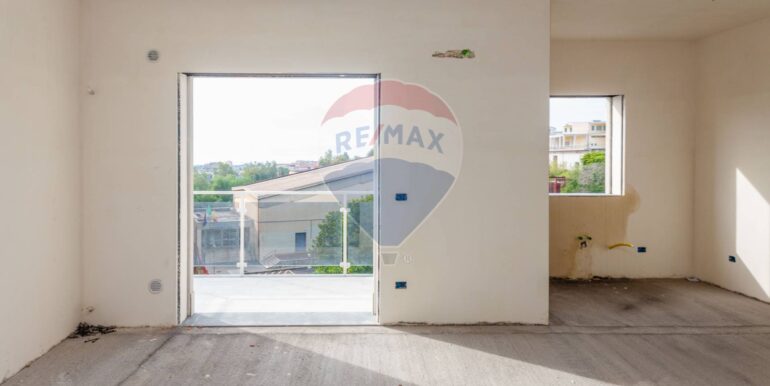 20250125163048-921229-14