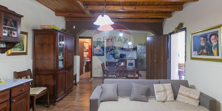 2025012581435-922354-4