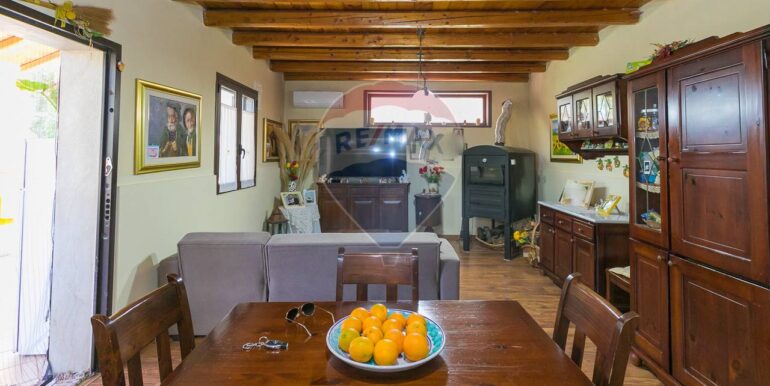 2025012581442-922354-8