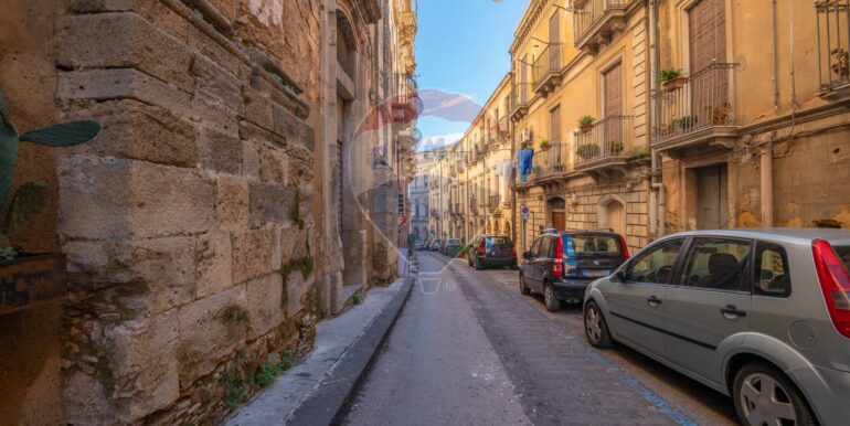 20250127192836-923013-15