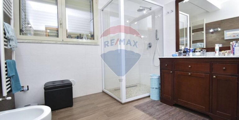 20250228204341-933364-18