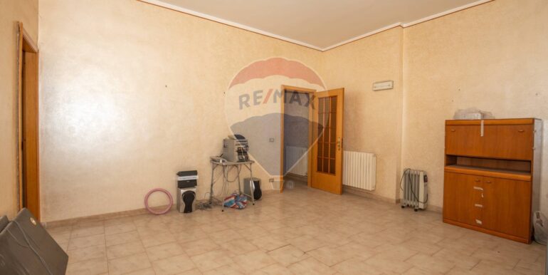 20250320182745-935945-12