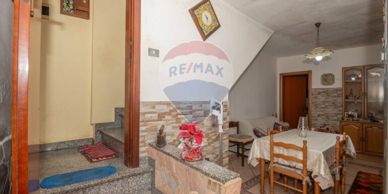 20250328112739-938100-3