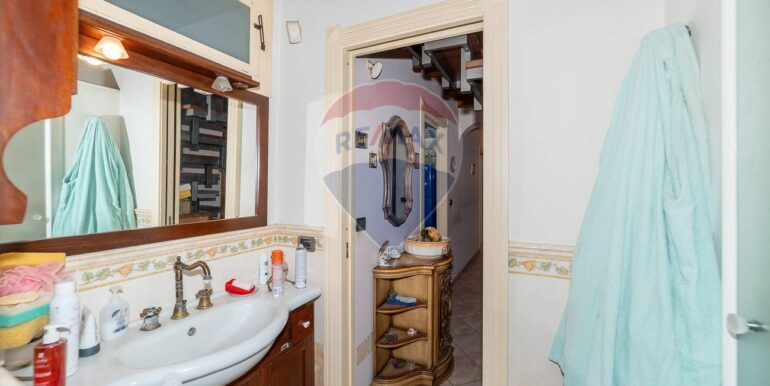 20250423190457-945267-10