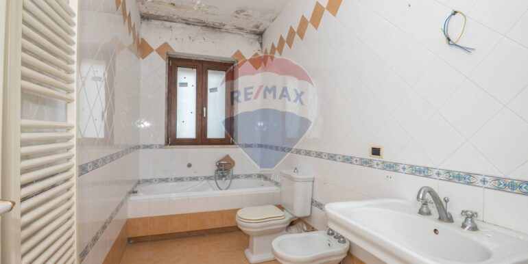 2025042420051-945293-22