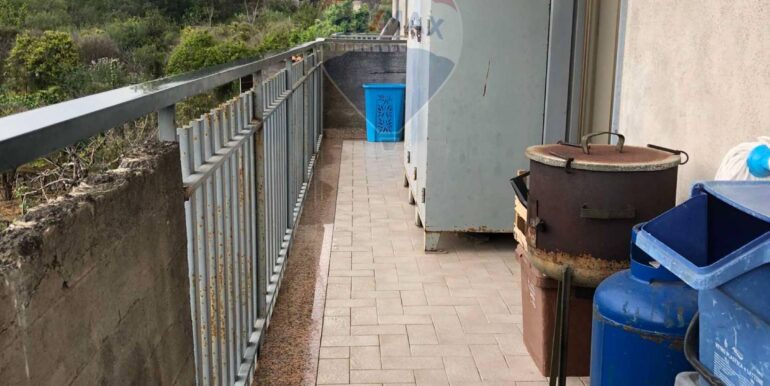 2025042491849-945299-8