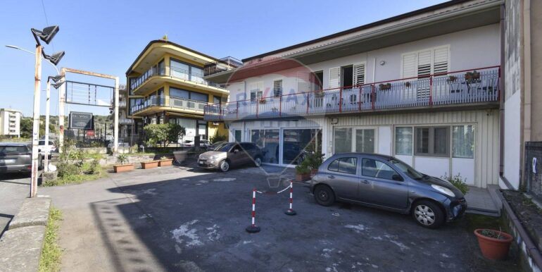 2025042494917-945306-3