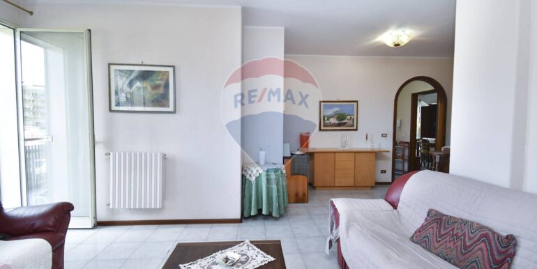 2025042494920-945306-6