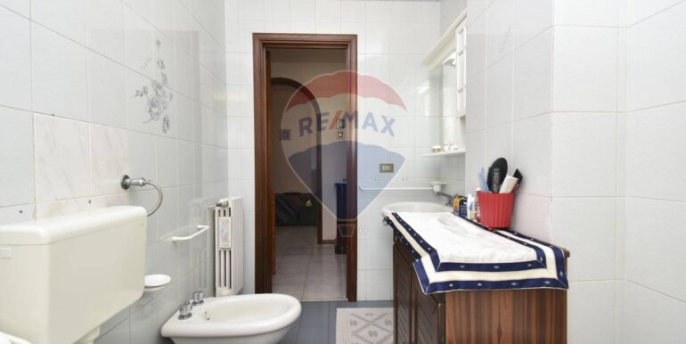 2025042494932-945306-16