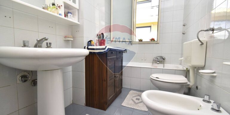 2025042494933-945306-17