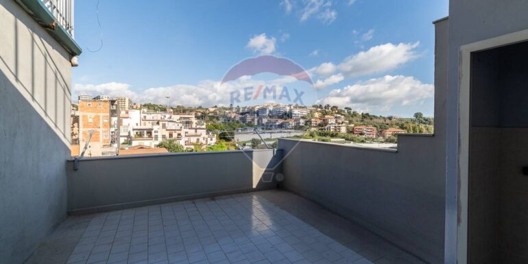 20250529173512-952463-17