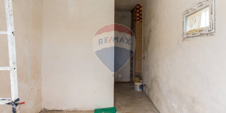 20250530235611-952986-5