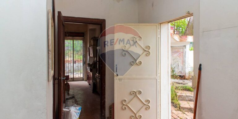 20250530235706-952986-33