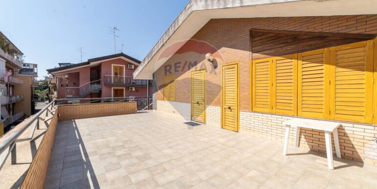 2025062193437-960312-11