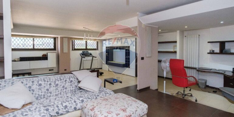 20250627183154-963186-6