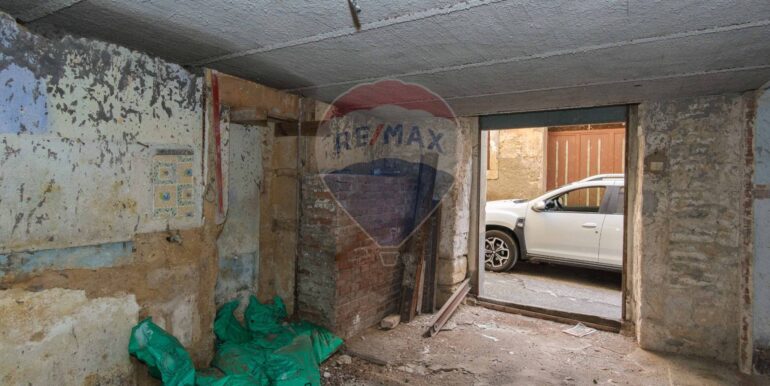 20250702214128-956160-4