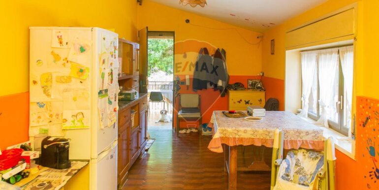 2025070470931-964869-32