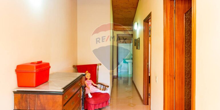 2025070470940-964869-37