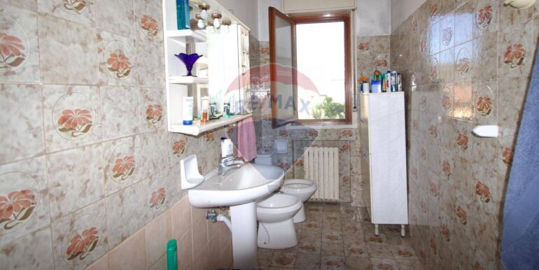 2025071674636-967054-7