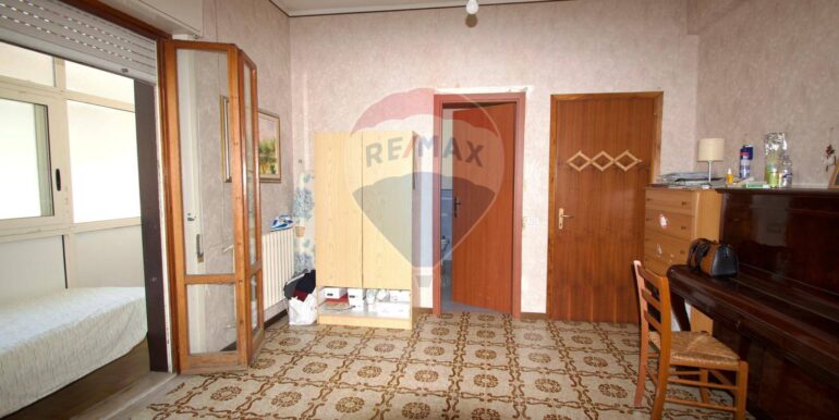 2025071674649-967054-12