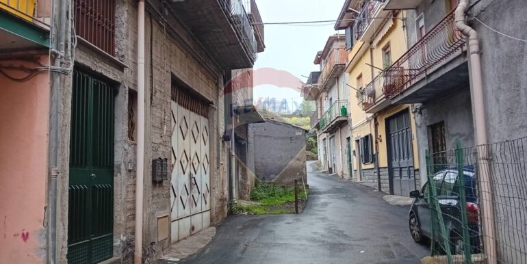 20250728232405-972224-18