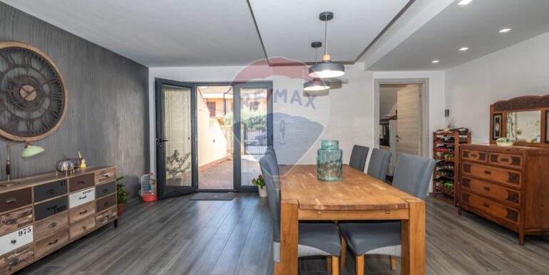 2025080692052-973428-28