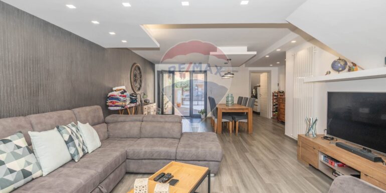 2025080692105-973428-32