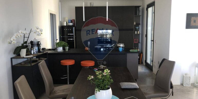 20250812175154-974749-11