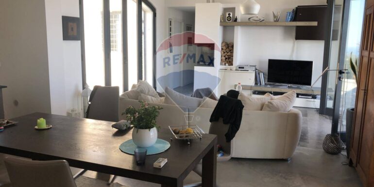 20250812175157-974749-12