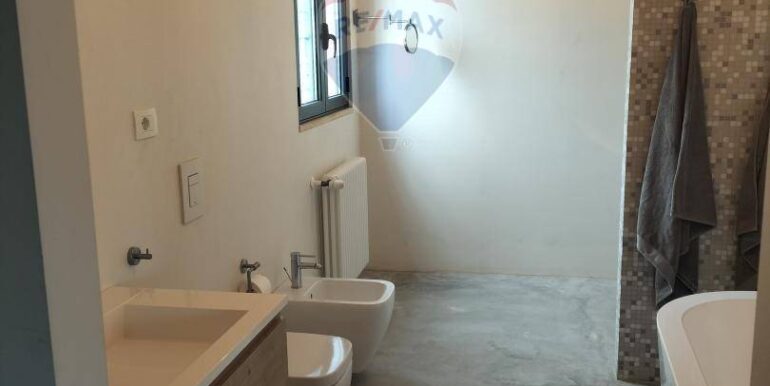 20250812175200-974749-13