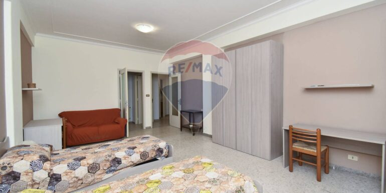 20250812193212-971976-11