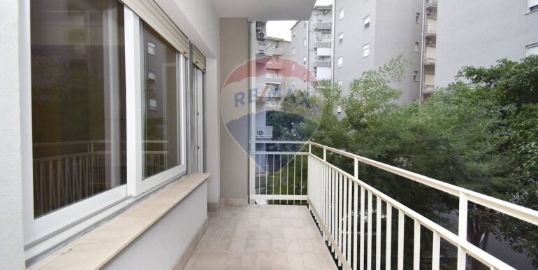 20250812193220-971976-14