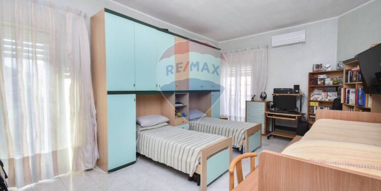 20250812194208-964226-17