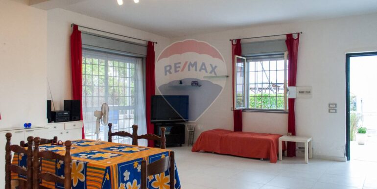 20250819112742-975037-34