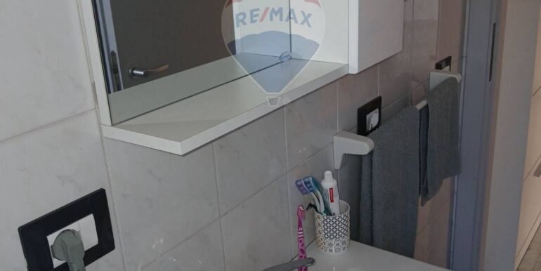 20250819204030-975082-11