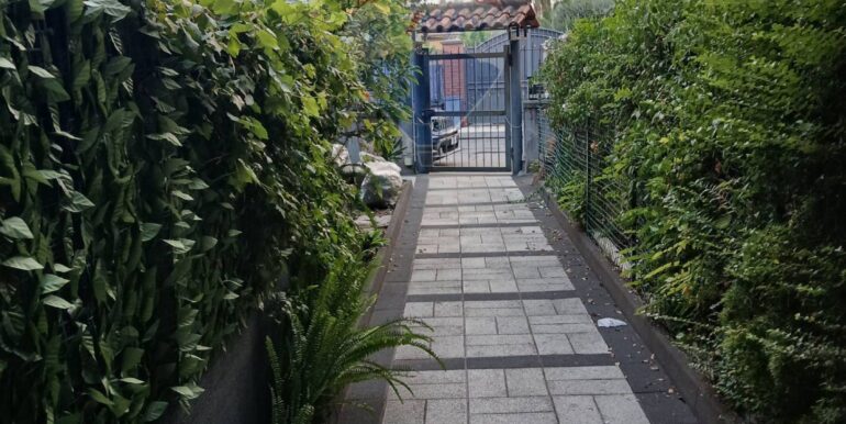 20250819204645-975082-15