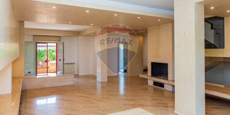 2025081994126-975023-32