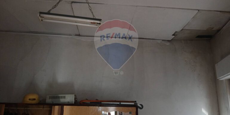 20250821120810-975261-12