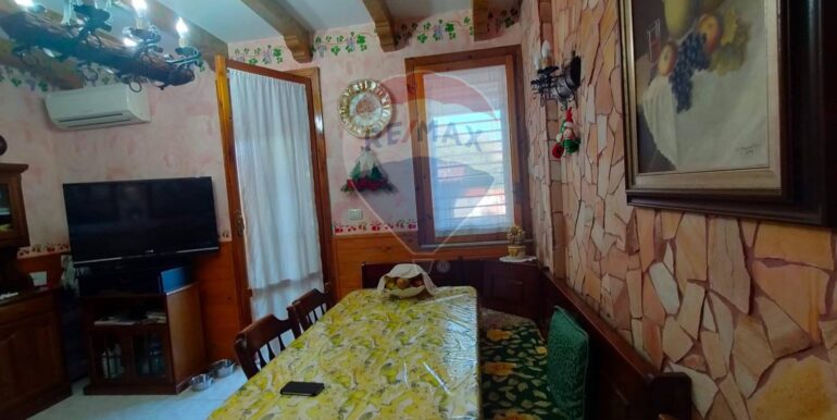 20250821121707-975268-17