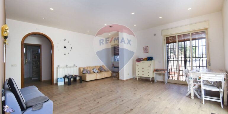 20250823164311-975018-6