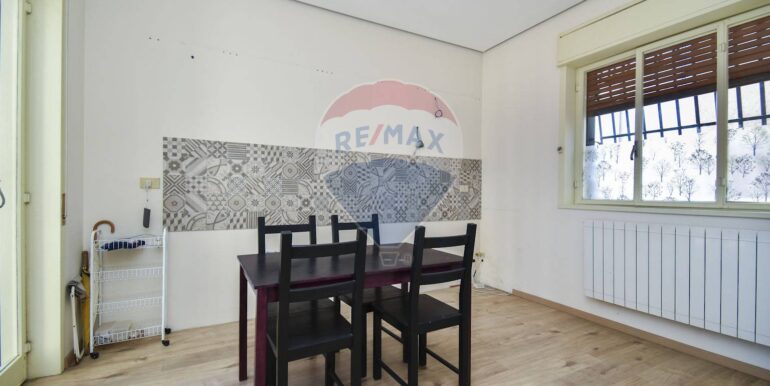 20250823164334-975018-16