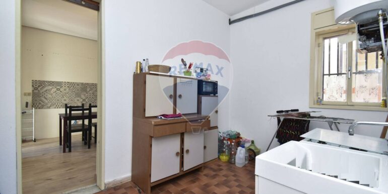 20250823164338-975018-18