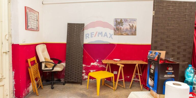 20250825194953-975691-12