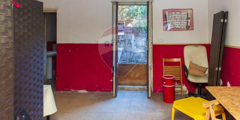 20250825195032-975691-16