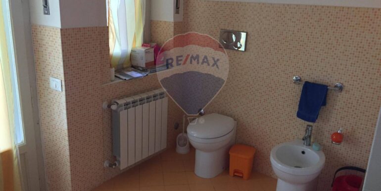 20250826130708-975771-12