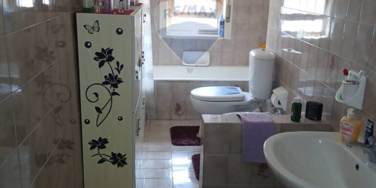 20250827120933-975930-4