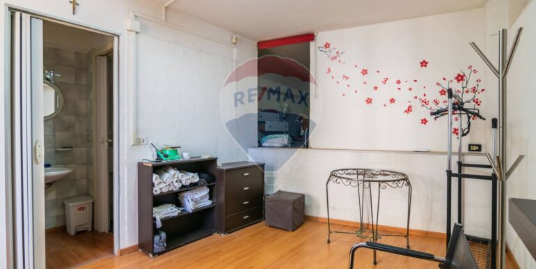 20250829151728-976476-10