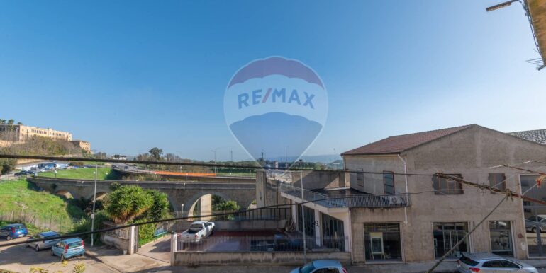 20250829161555-976482-25