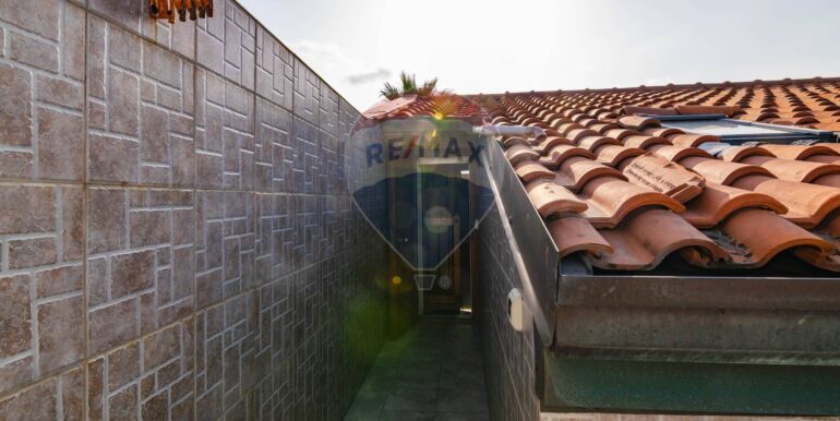 20250829200701-976439-4